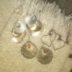 SOLD❤One pair of earrings FWP💕🍷
