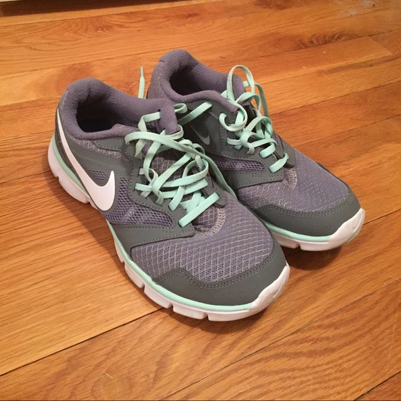 Gray & Mint Nike Sneakers