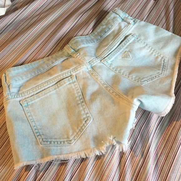 Guess aqua wash shorts - Picture 1 of 4