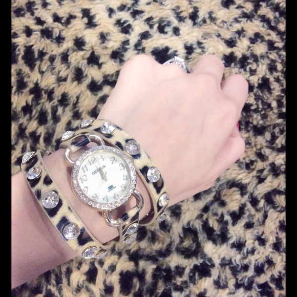 Geneva 3 Band Watch