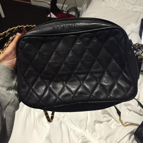 Gold Chain Crossbody with cushioned detail