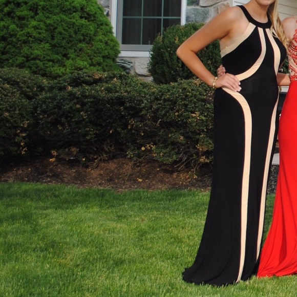 Black and Nude Prom Dress - Picture 4 of 4