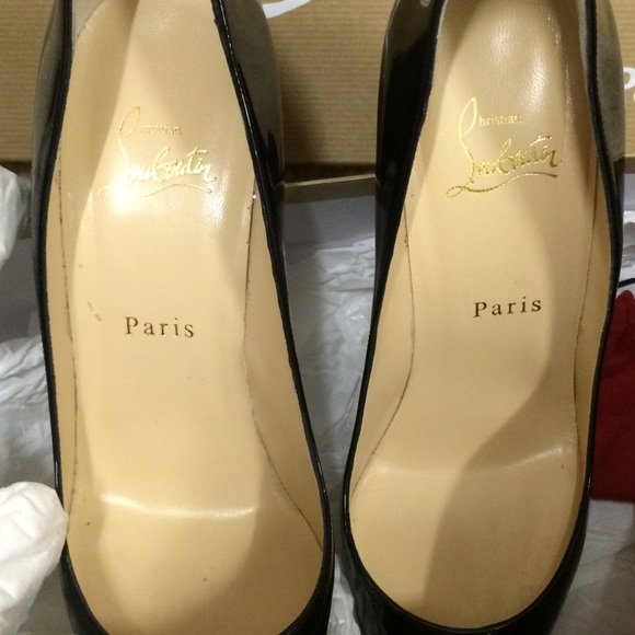 SOLD Christian Louboutin Pigalle - Picture 3 of 4