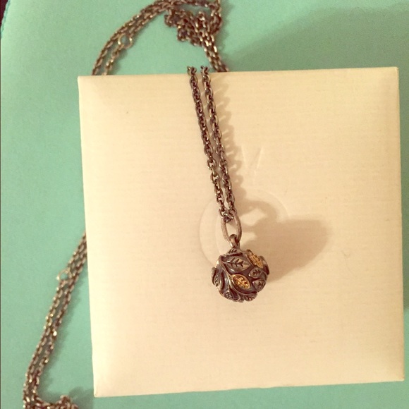 Pandora tree of life pendant with necklace