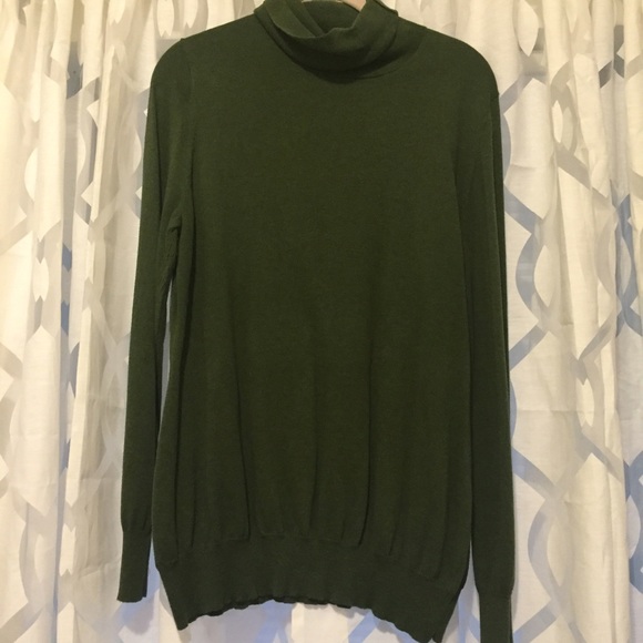 Army Green Banana Republic Turtle Neck XL