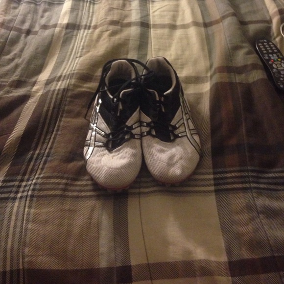 Asic track cleats - Picture 1 of 2