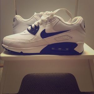 Nike Air Max 90-Women's