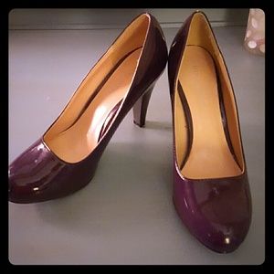 Purple pumps