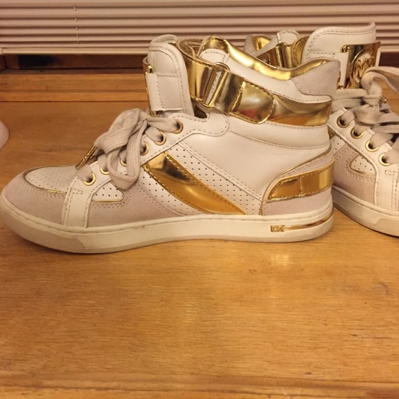 Michael Kohrs White and gold sneakers - Picture 2 of 2