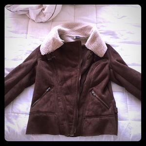 Aviator jacket with faux fur lining