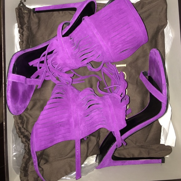 ❌SOLD❌ Gucci fringe purple sandals