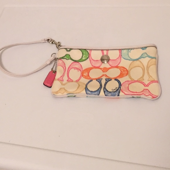Coach wristlet cream/white pastel scribble