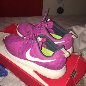 Pink Nike Roshe Runs
