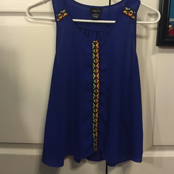 A summer shirt - Picture 1 of 1