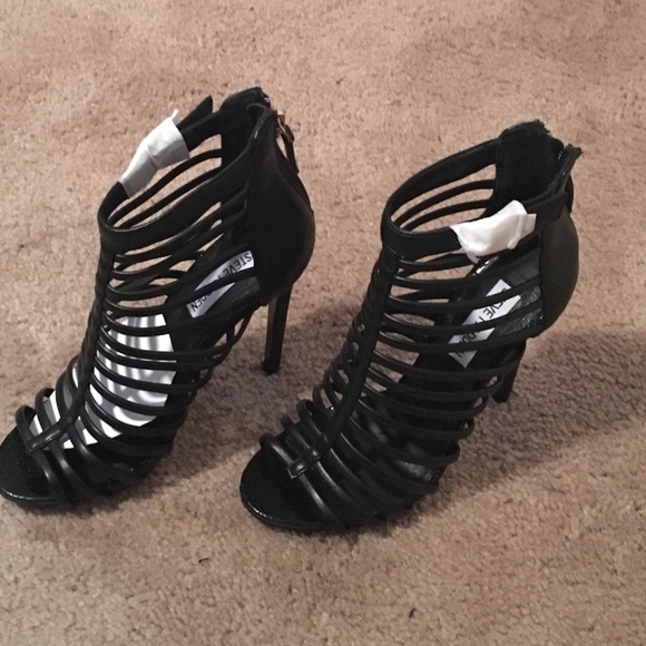 Steve Madden Heels. 👠
