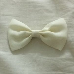 White bow