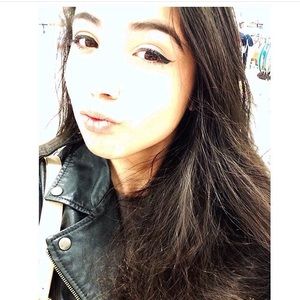 Meet your Posher, Pamela