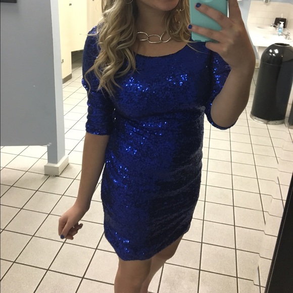 Blue prom dress, believe it's either a 6 or 8