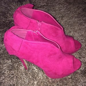 Fuschia Peeptoe Pumps