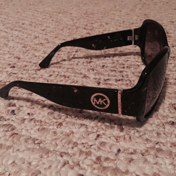 MICHAEL KORS sunglasses