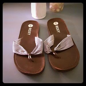 Roxy striped flip flops