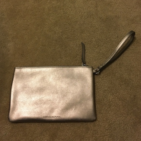 "Xo" wristlet - Picture 2 of 3