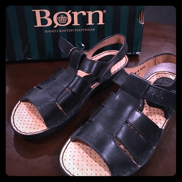 Born sandals