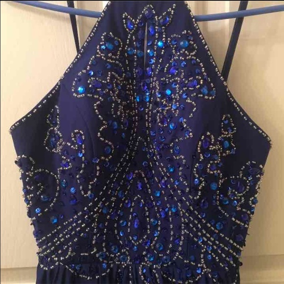 PROM DRESS - Picture 3 of 4