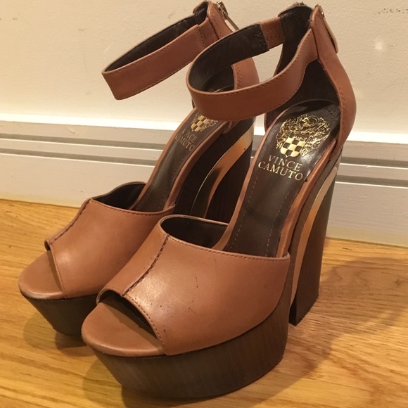 Vince Camuto Wedge Sandals Size 5