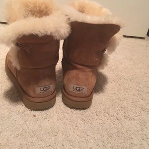 chestnut uggs