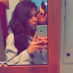 Meet your Posher, Corina