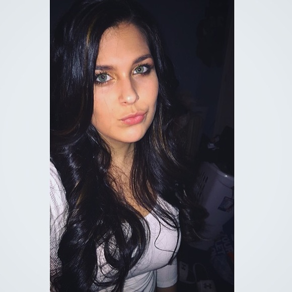 Meet your Posher, Taylor - Picture 1 of 1