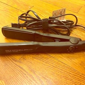 Paul Mitchell Flat Iron