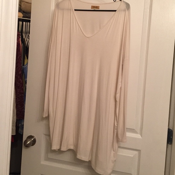 V-neck piko dress