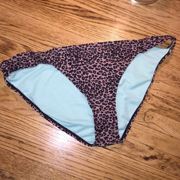 Cheetah print bikini bottoms - Picture 1 of 3