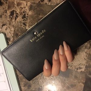 Kate spade cedar St Stacy wallet-details