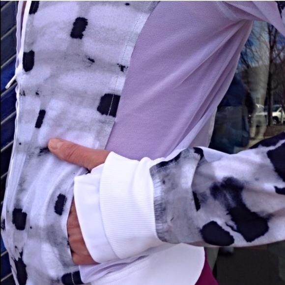 Lululemon Noir II Jacket - Picture 4 of 4