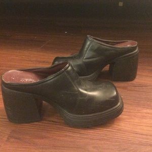 Vintage platform clogs