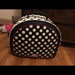 Beautiful handbag for travel Betsey Johnson