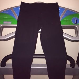 Lululemon extra small yoga leggings.