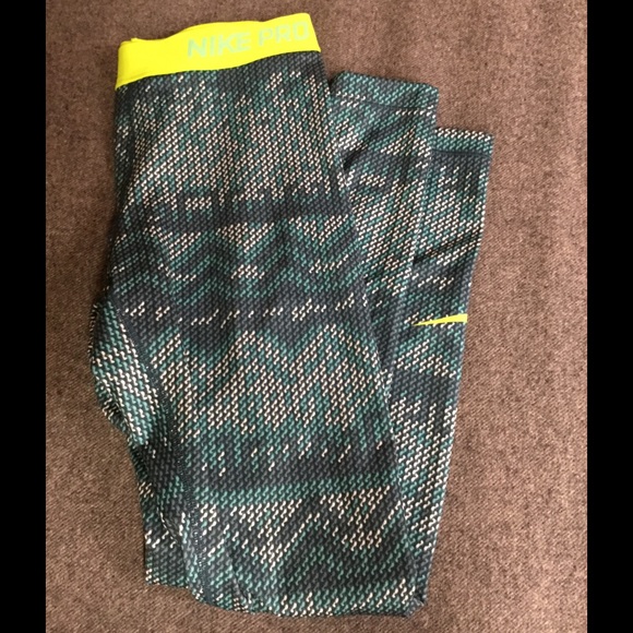 🎉SALE🎉Nike Pro Combat Dri Fit Hyperwarm Leggings