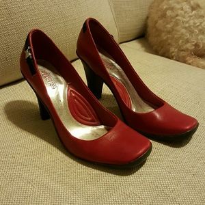 Kenneth Cole Reaction heels