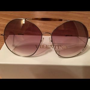 Valentino sunglasses oversized