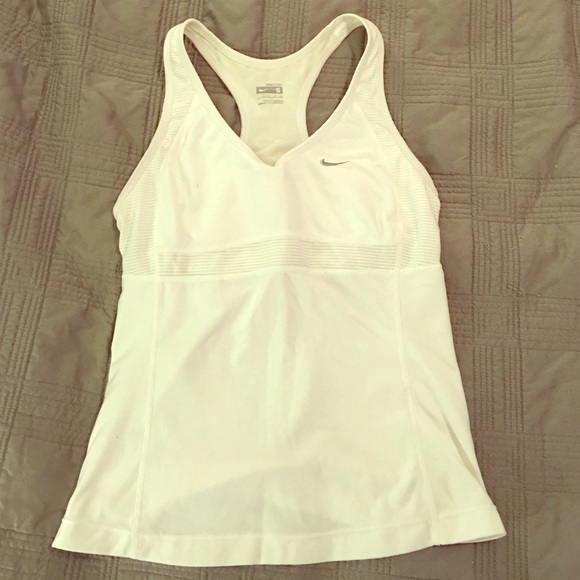 Nike racer back workout tank