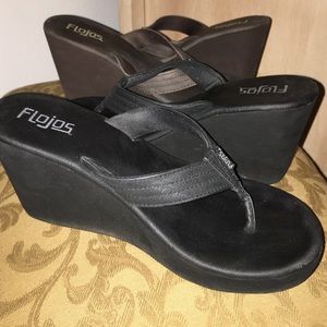 Flojos Wedge Style Sandals