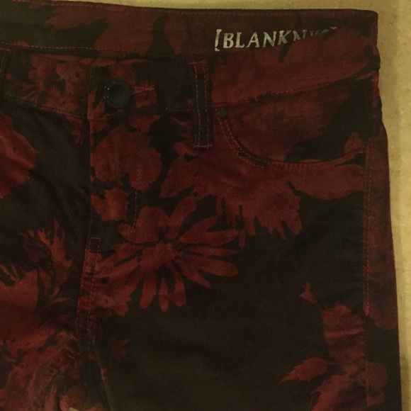 Blank NYC velvety red Skinny pants SZ 26
