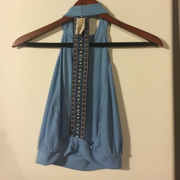 Halter top open back - Picture 2 of 3