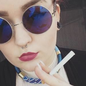 Meet your Posher, Casey