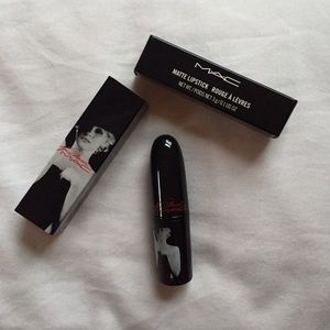 *Relist* of MAC Marilyn Monroe lip edition.