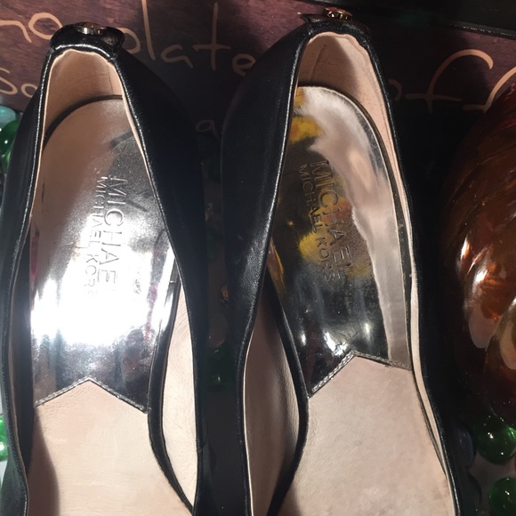 Michael Kors Pumps - Picture 3 of 4